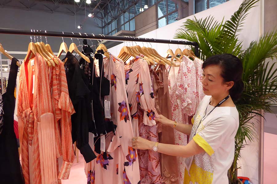 NYのファッション展示会で新作やトレンドを取材【写真提供：Kana Sugamori】