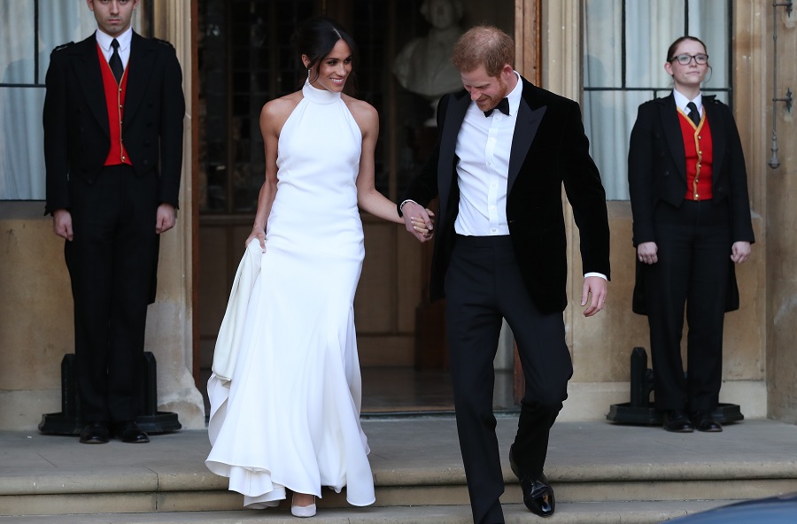 イブニングレセプションに向かうメーガン妃とヘンリー王子【写真：Getty Images】