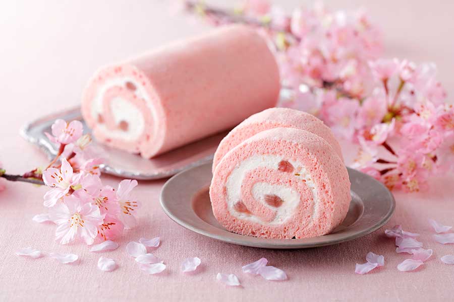 家の中にもハッピーをもたらしてくれそうなピンクのケーキ【写真提供：ISHIYA】
