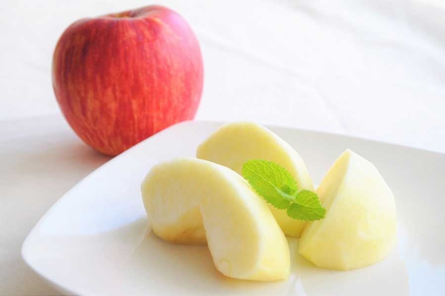 リンゴは食物繊維やカリウムが豊富（写真はイメージ）【写真：写真AC】