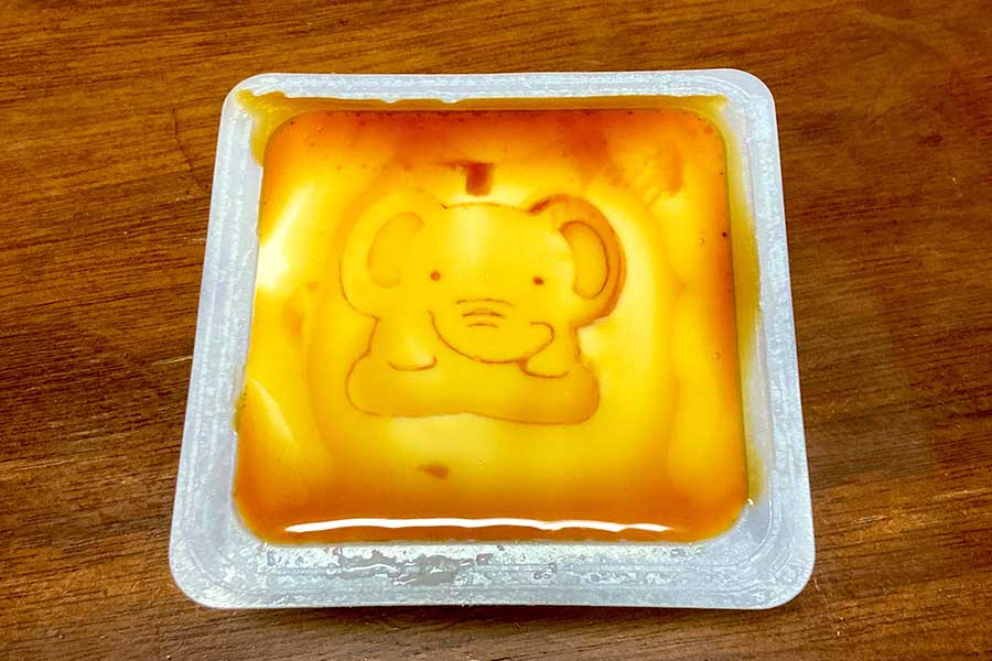 豆腐の表面に現れたゾウの正体は……【写真提供：こんの千羽（@yuis_u）さん】