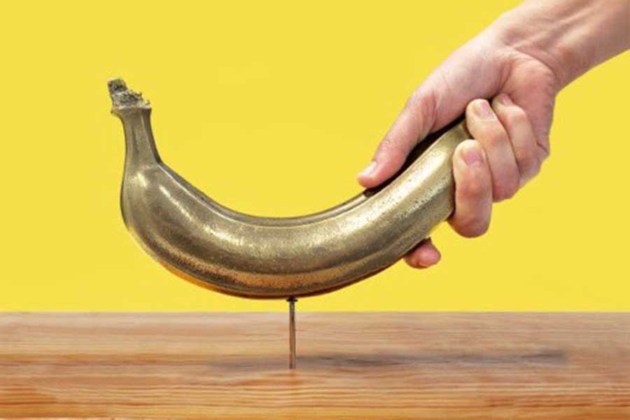 凍らせなくても釘が打てるバナナ【写真提供：IRON FACTORY IKEDA（@IRON_IKEDA）さん】