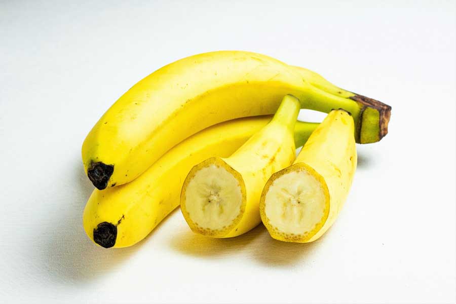 忙しい朝にバナナ（写真はイメージ）【写真：写真AC】