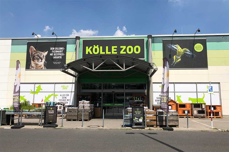 ドイツとオーストリアでチェーン展開している大型のペットショップ「ケレ・ツォー」。郊外の広い敷地にありました【写真：島崎英純】