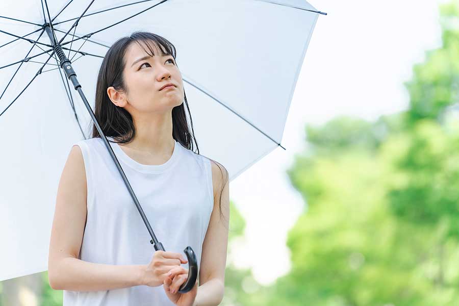 秋の長雨に備え、傘のメンテナンスを（写真はイメージ）【写真：写真AC】