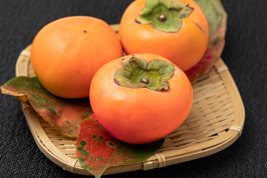 豊富な栄養素が含まれている柿（写真はイメージ）【写真：写真AC】