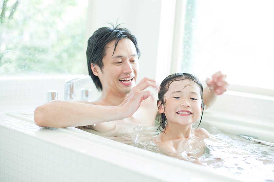 「お風呂性教育」は質問が生まれることをきっかけにするのが理想的（写真はイメージ）【写真：Getty Images】