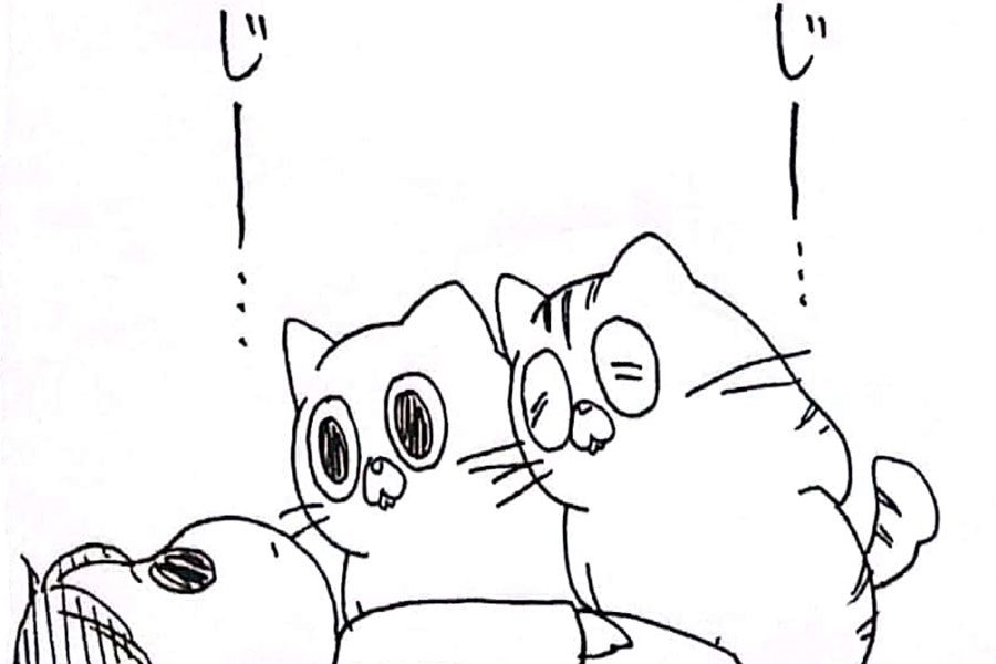 漫画のワンシーン。赤ちゃんを見つめる（左から）ネコチャンとニューネコチャン【画像提供：うさぎのみみちゃん（@usagitoseino）さん】