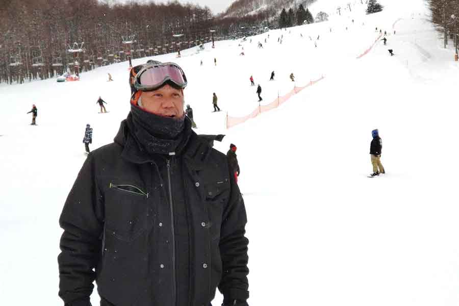 長野県立科町からわずか30分にある「2in1スキー場」を訪れた芳賀さん【写真提供：芳賀宏】