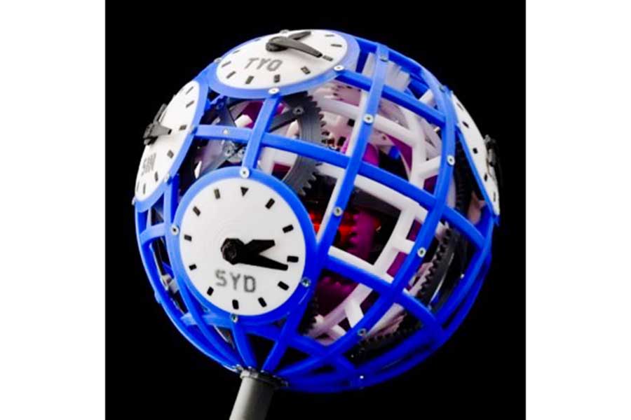 球体型世界時計。芸術的な作品は魅力にあふれている【写真提供：K.$uzuki（@BellTreeNursing）さん】