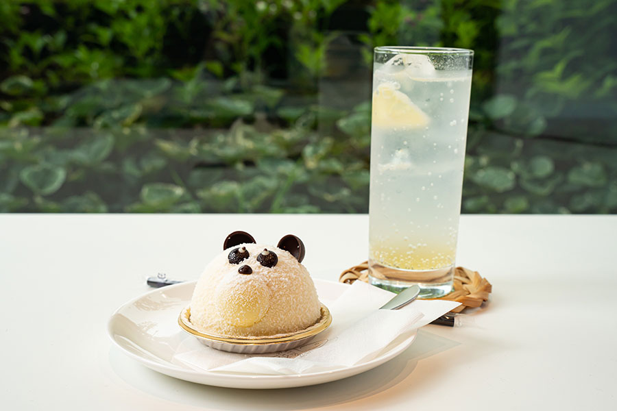 1日目、藤井竜王が食べた午後のおやつ。パンダモチーフがかわいいケーキ【写真提供：日本将棋連盟】