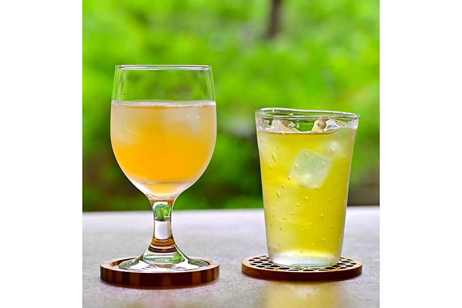 藤井竜王が第5局2日目の午後のおやつに選んだ「オレンジジュース」と「緑茶（アイス）」【写真提供：日本将棋連盟】