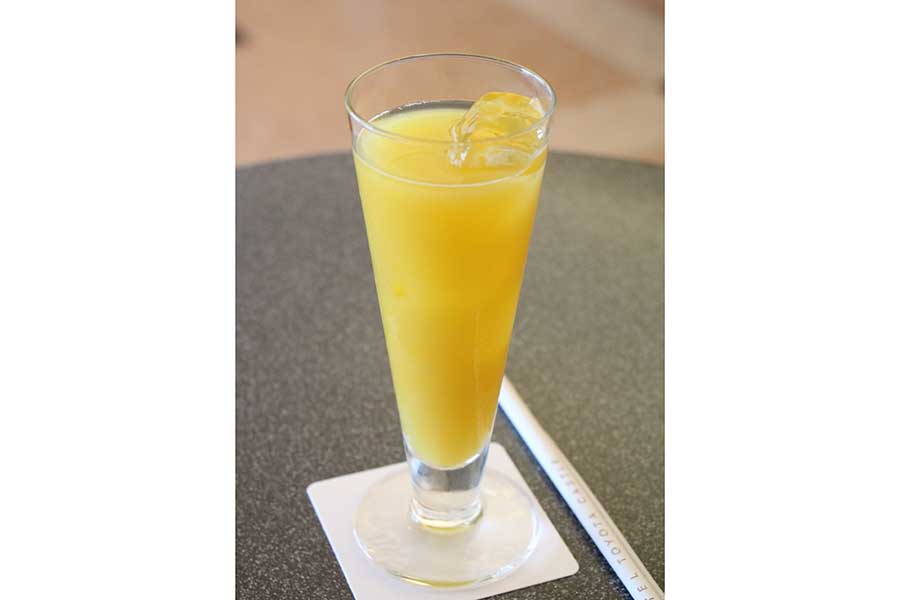 藤井七段が選んだ午後のおやつは「オレンジジュース」【写真提供：日本将棋連盟】