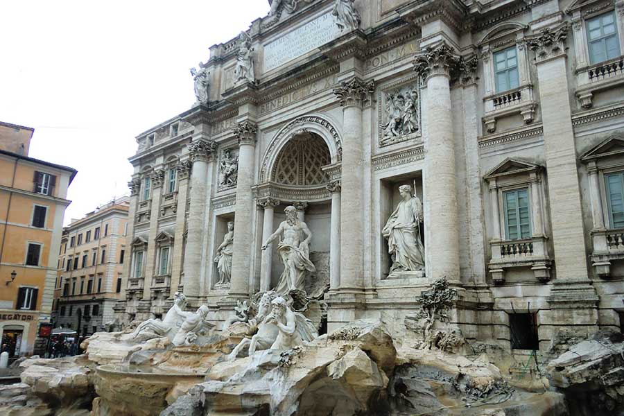 人気観光地だけれどスリだらけで有名なイタリア、トレビの泉【写真：Ana】