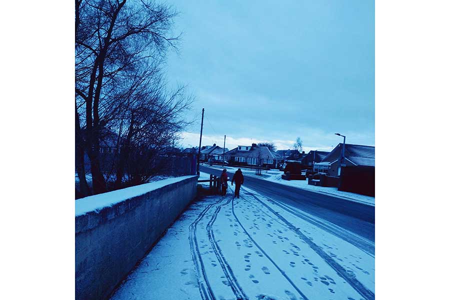 雪が降っても1時間かけて歩いた学校とホームステイ先間の通学路【写真：Moyo】