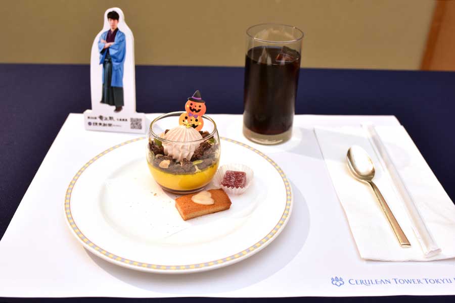 藤井七冠が1日目の午前のおやつで選んだ「かぼちゃのプリン」と「アイスコーヒー」【写真提供：日本将棋連盟】