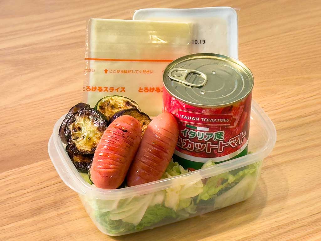 トマト缶を大胆使用の子煩悩パパのお弁当が話題【写真提供：豊島区パパンダ（@tsm_ppnd）さん】