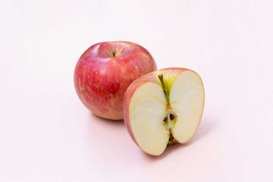 栄養豊富なリンゴ（写真はイメージ）【写真：写真AC】