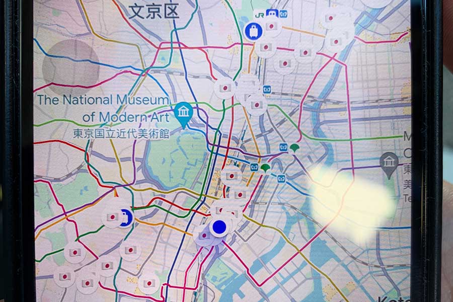 行きたい場所に日の丸がつけられた地図アプリの画面【写真提供：ディマス】