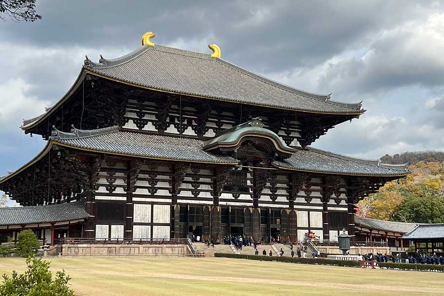 奈良・東大寺の大仏殿【写真提供：ロジャー】