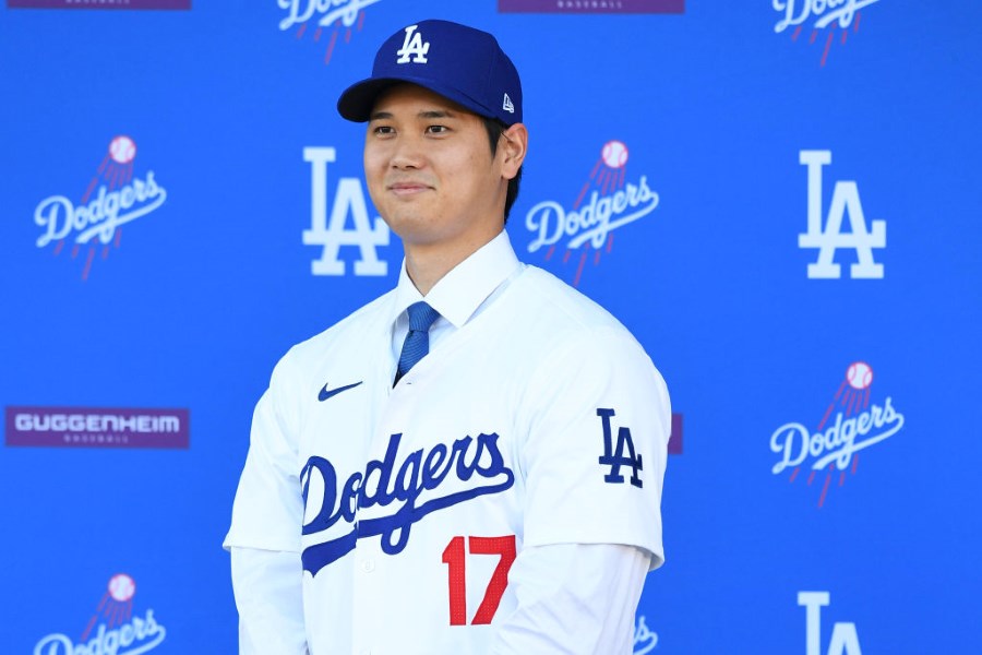 ロサンゼルス・ドジャースへの移籍を報告する大谷翔平選手【写真：Getty Images】