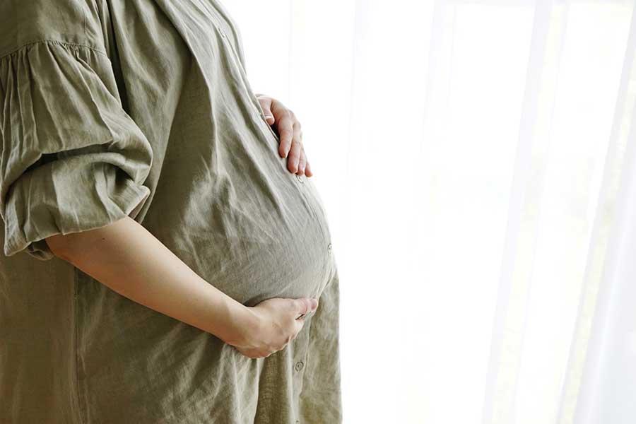 妊娠している女性（写真はイメージ）【写真：写真AC】