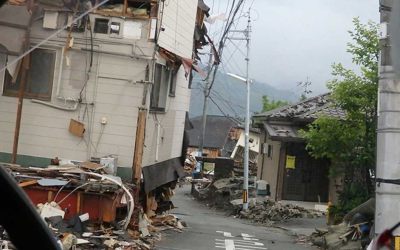 地震で被害に遭った家屋（写真はイメージ）【写真：写真AC】