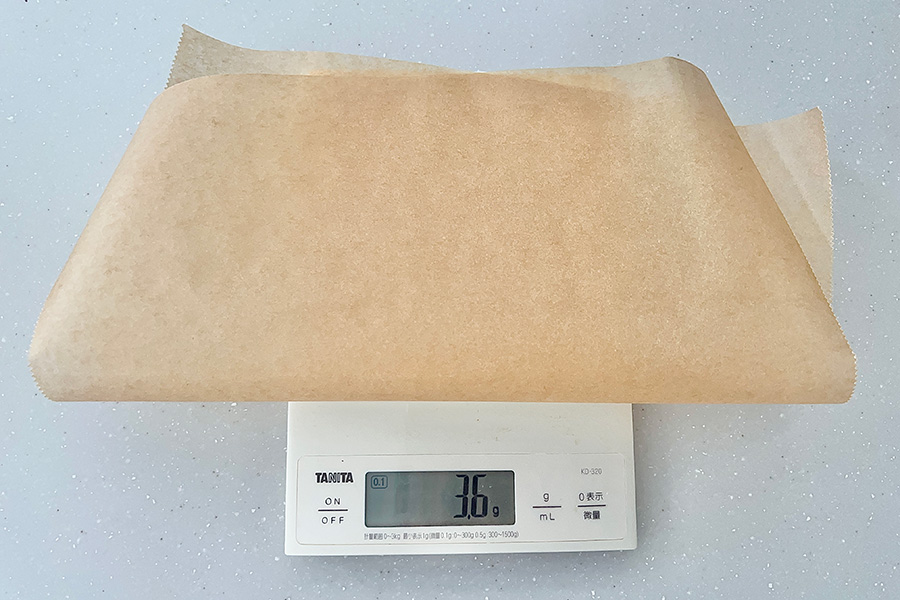 使用する前のクッキングペーパーの重さは3.6グラム【写真：Hint-Pot編集部】