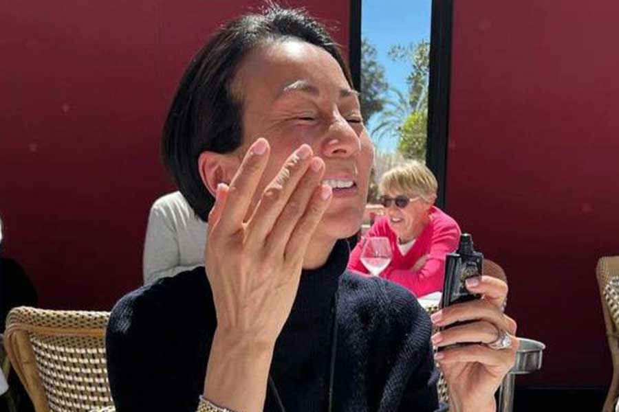 中村江里子さん ノーファンデを告白 美肌に羨望の声が続出 「なんて