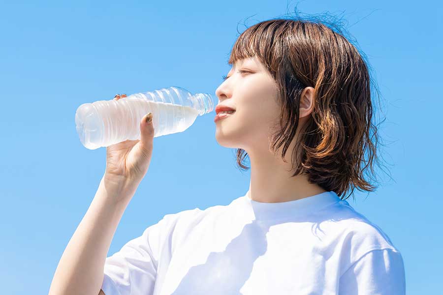 熱中症予防には正しい水分補給を知っておくことが大切（写真はイメージ）【写真：写真AC】