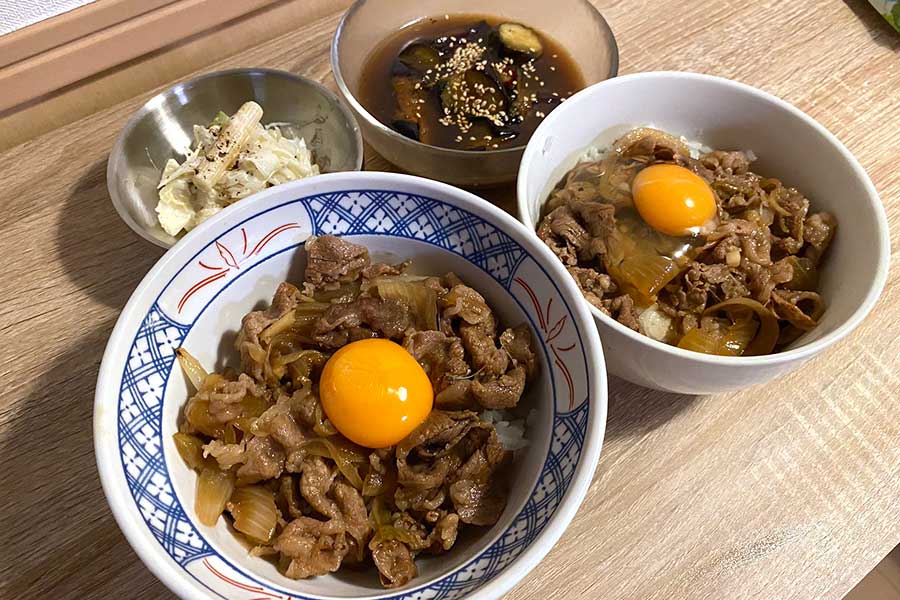 うな牛から牛丼に変更。これはこれで、とってもおいしそう【写真提供：カエルの赤ちゃん（肥満）（@otama_jakuson_）さん】