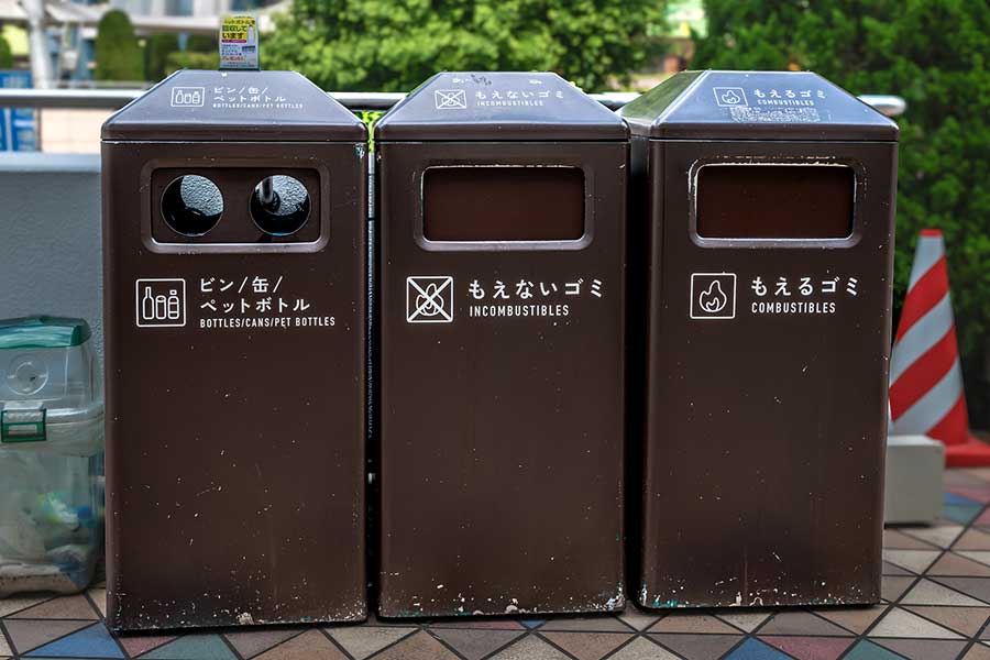 街中のゴミ箱が少ないことに驚き（写真はイメージ）【写真：PIXTA】