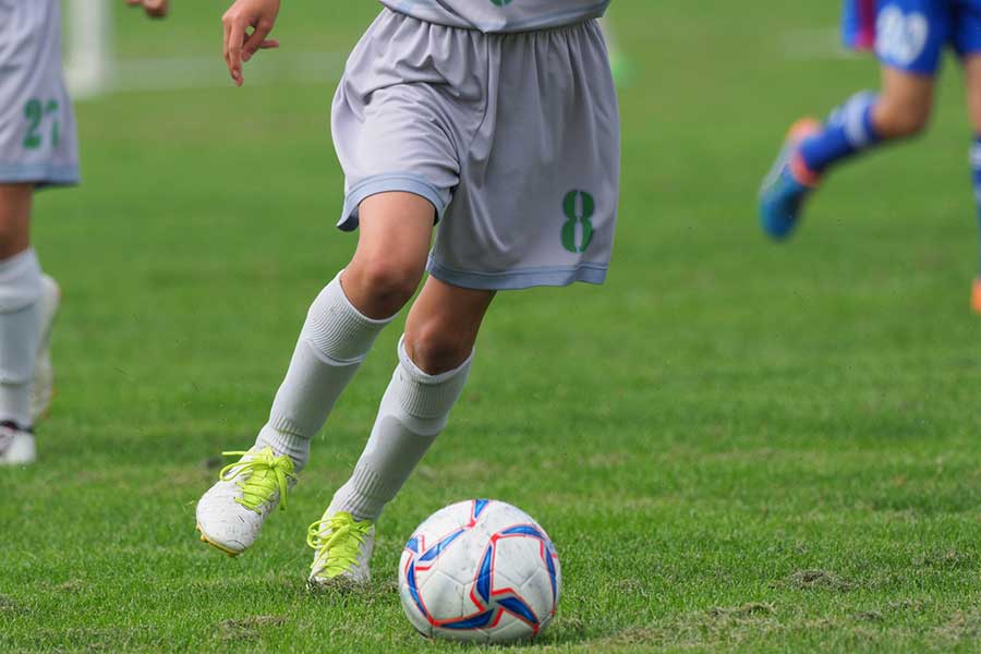 世界中で子どもから大人まで楽しんでいるサッカー（写真はイメージ）【写真：写真AC】