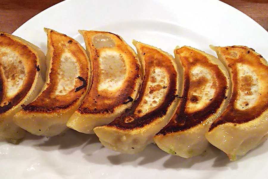 餃子のおいしさに感動【写真：Hint-Pot編集部】