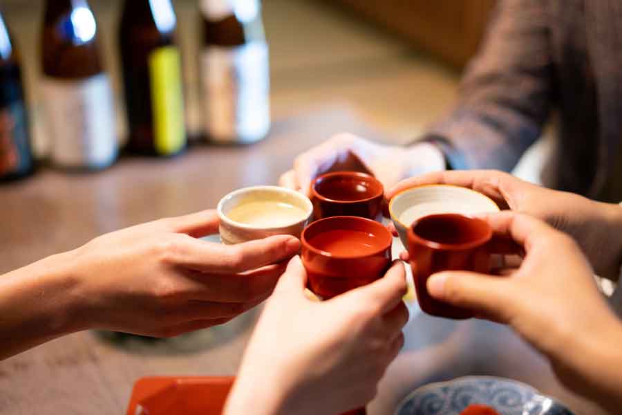 SAKE（日本酒）を味わえたことに感激（写真はイメージ）【写真：PIXTA】