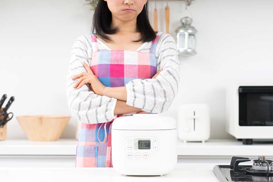 炊飯器に少しだけ残ったごはんにイライラ…（写真はイメージ）【写真：PIXTA】