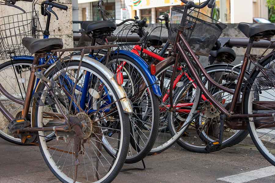 街中にずらりと停められた自転車に驚き（写真はイメージ）【写真：PIXTA】