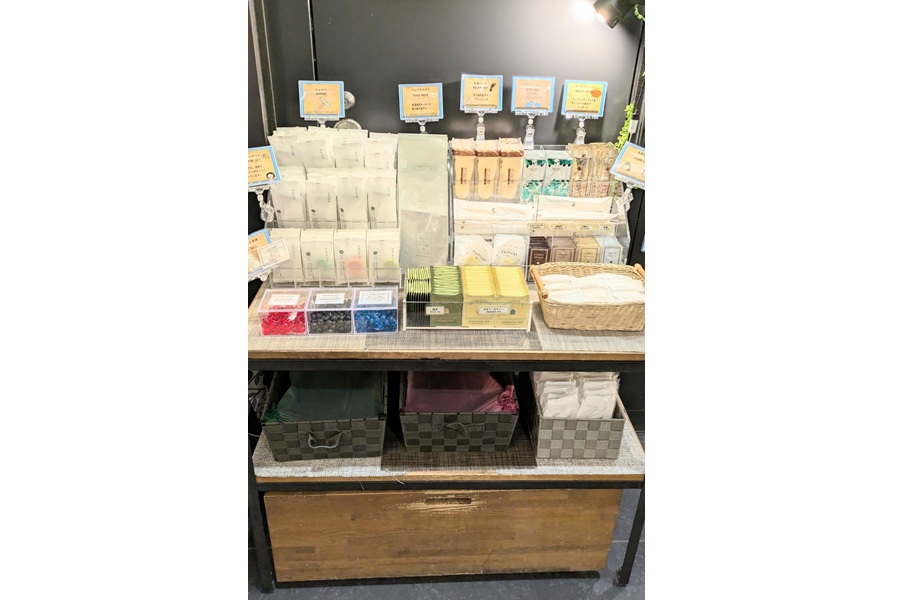 アメニティコーナーから限度を超えた数を持ち帰りのはモラルに欠けた行為（写真はイメージ）【写真：PIXTA】