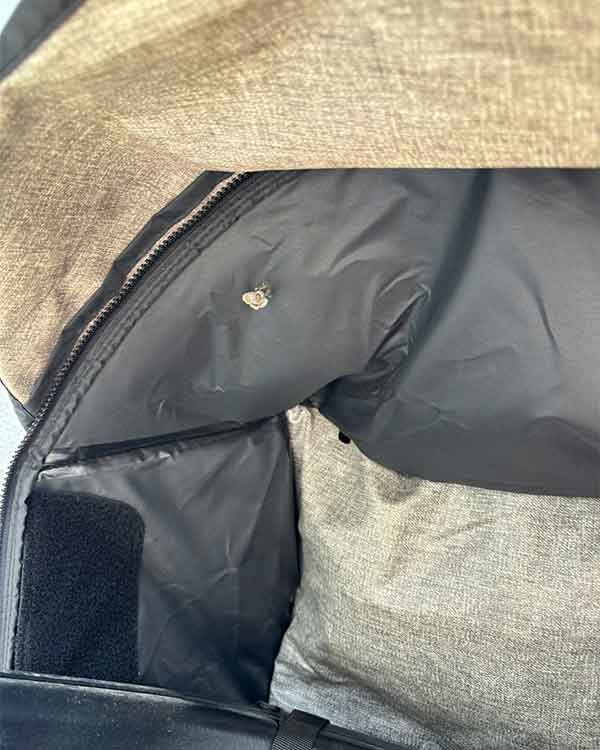 自転車のチャイルドシートに作られていた蜂の巣【写真提供：本人】