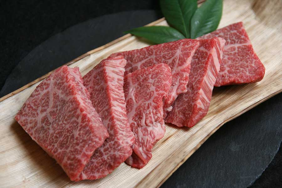 さしがきれいに入った和牛（写真はイメージ）【写真：写真AC】