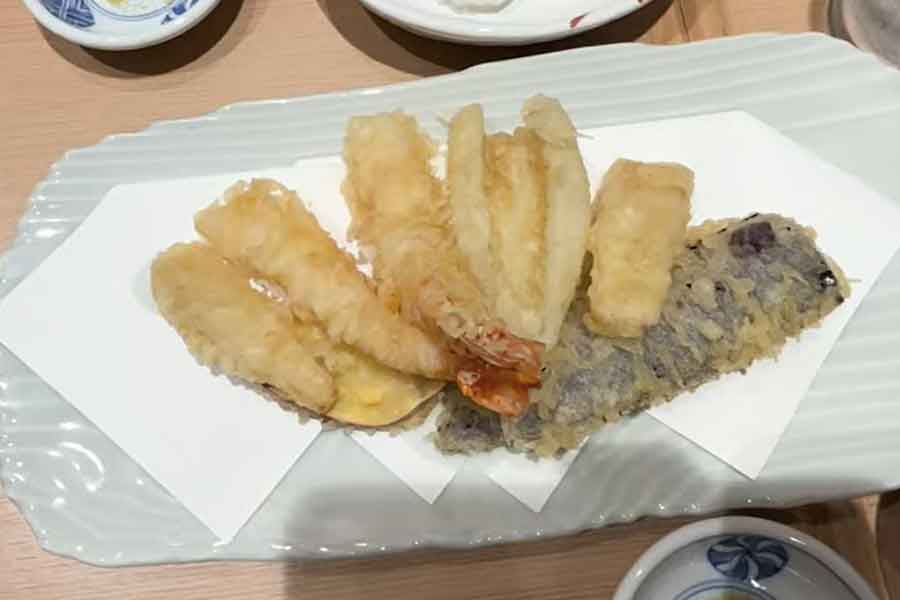 エビの天ぷらに感動（画像はスクリーンショット）