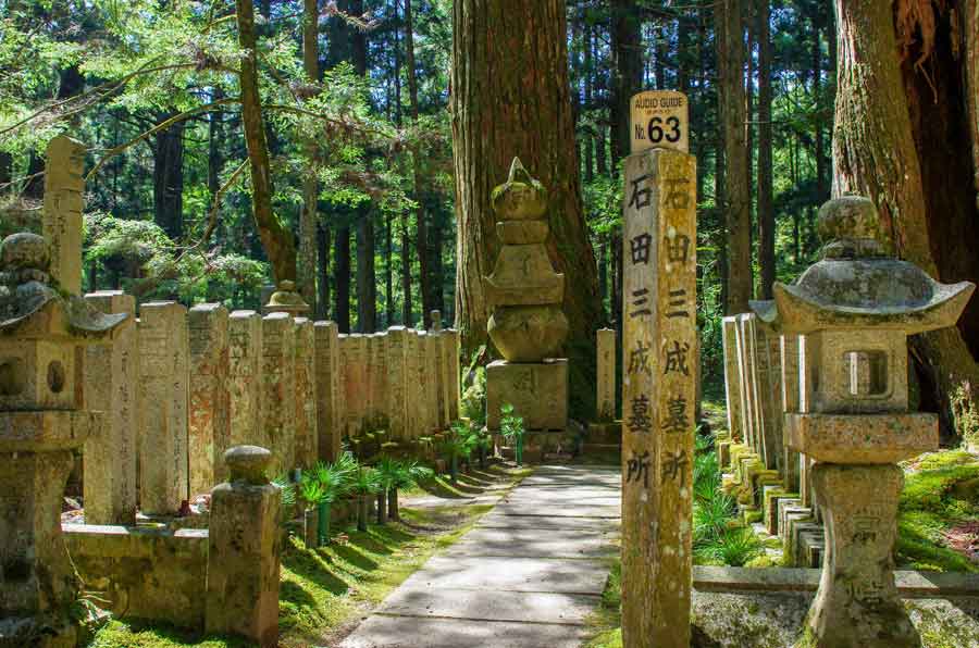 高野山で見た墓地の違いに驚き（写真はイメージ）【写真：PIXTA】