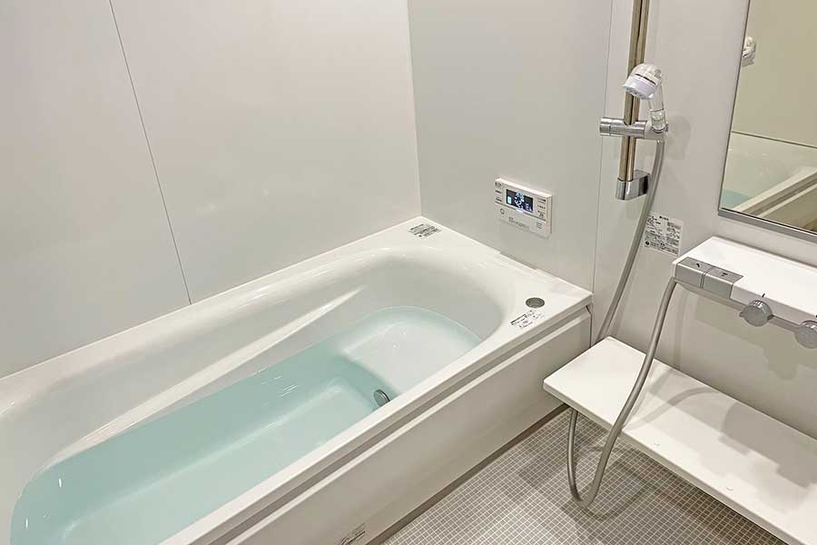 2人とも、浴槽にお湯があるときは「シャワーは使わずに溜まっているお湯で洗う」と大盛り上がり（写真はイメージ）【写真：写真AC】