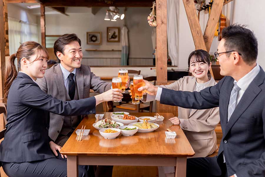 日本の居酒屋にはにぎやかなイメージも（写真はイメージ）【写真：写真AC】