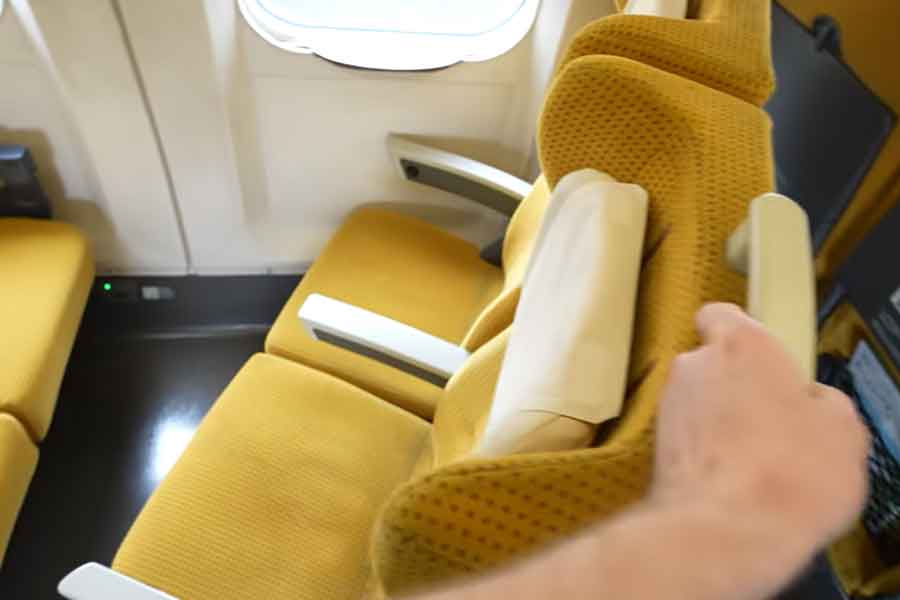 回転クロスシートに感動（画像はスクリーンショット）