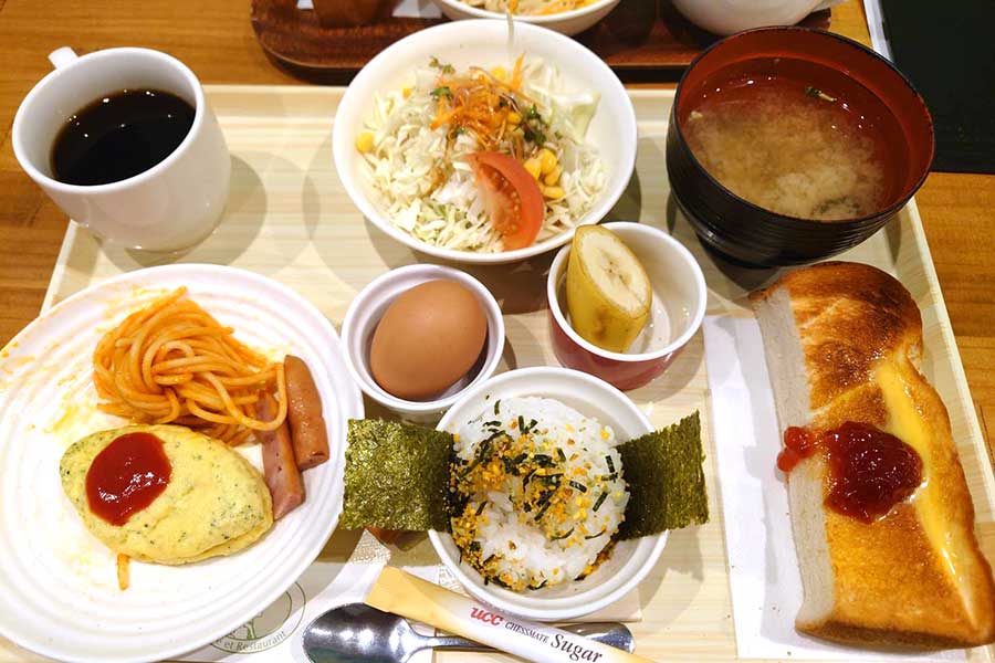 「喫茶 デポー 京町店」のモーニング【写真：芳賀宏】