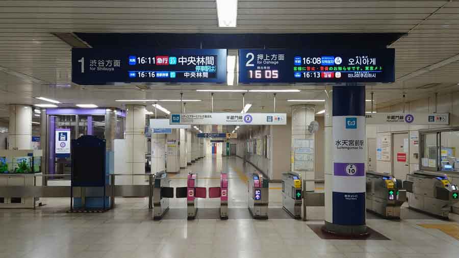 正確な運行に加え、「駅構内で、何番線で乗り換えるか、すごくわかりやすい」と公共交通機関のシステムを絶賛（写真はイメージ）【写真：写真AC】