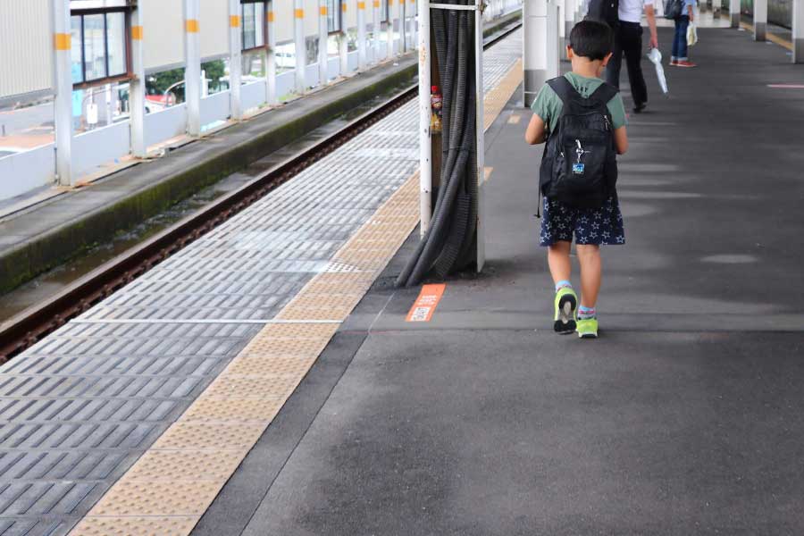 「電車で7歳くらいの子がひとりで…」。子どもだけで外出できる、日本の安全さに驚嘆（写真はイメージ）【写真：写真AC】