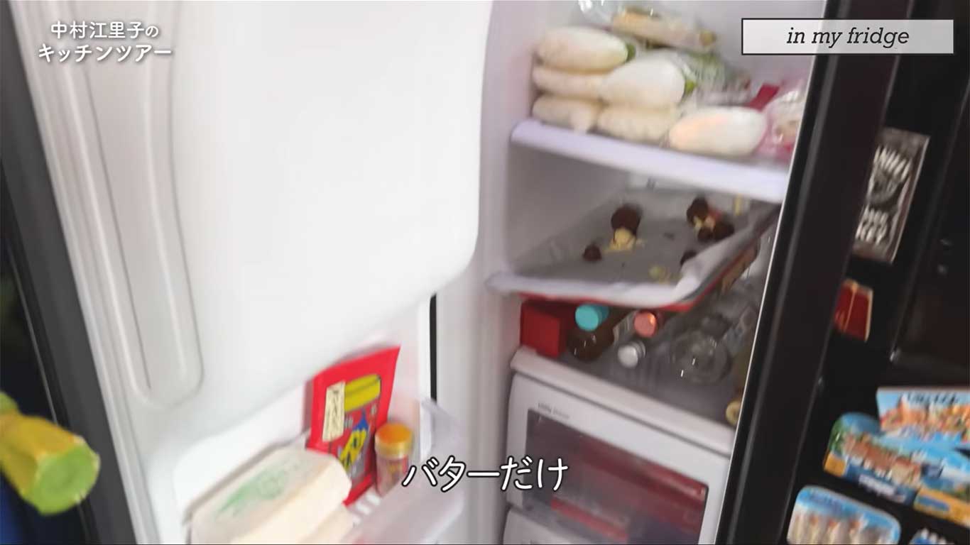 作り置きがあまり得意ではないため、冷凍庫がすかすかなのだそう（スクリーンショット）