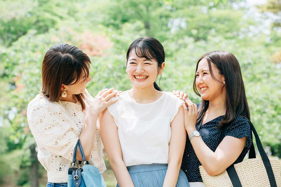 日本人女性の、きれいにセットされた前髪を大絶賛（写真はイメージ）【写真：写真AC】